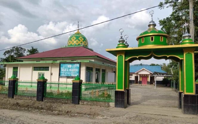 
 Masjid Al-Mujahidin Sawah Cangkiang, Muaro Paneh, Kabupaten Solok.(Albert)