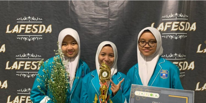 
 Bersaing dengan 15 Sekolah, SMA Muhammadiyah PK Kottabarat Juara 2 Bidang LCCI