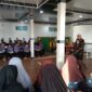 Ketua Pimpinan Daerah Muhammadiyah (PDM) Kota Payakumbuh, Irwandi Nashir saat menyampaikan materi Muhammadiyah dalam Latihan Taruna Melati 1 atau Latihan Dasar Kepemimpinan Ikatan Pelajar Muhammdiyah di Komplek Perguruan Madani Islamic School, Kota Payakumbuh, Kamis (15/6/2023). (Foto: Wengki C)