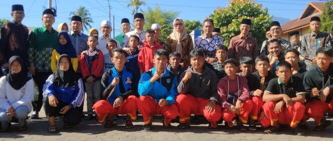 
 Pelepasan pesilat Tapak Suci Paliko menuju Kejurwil. (Foto: Wengki)