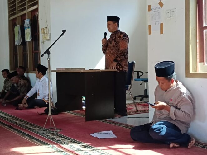 
 Ketua PDM Pasaman Barat, Ronaldi, saat membuka acara Musypimca Muhamadiyah Lembah melintang. (Dok.Ardinal)