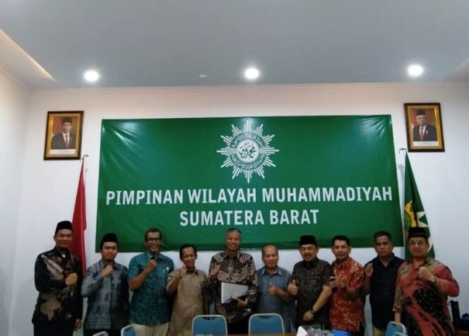 
 PWM Sumbar dan PDM Pabasko foto rapat usai rapat yang menyepakati pembentukan BPP Kauman.(musriadi musanif