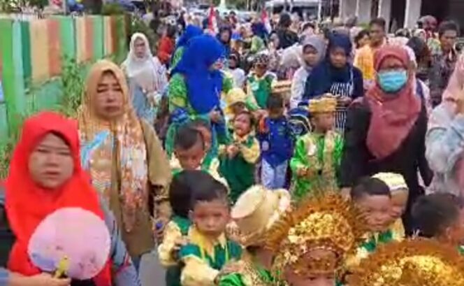 
 Semarak pawai alegoris TK ABA se Kota Padang dalam rangka memperingati tahun baru Islam 1445 Hijriah.(Ist)