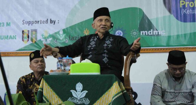 
 Berbagi Motivasi di Kauman Padang Panjang, Amien Rais Ajak Santri jadi Penggerak Dakwah