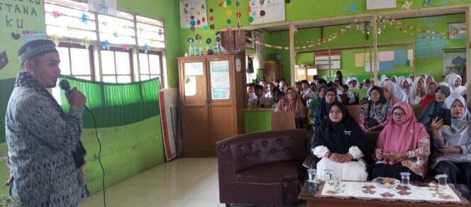 
 SD dan MTs Muhammadiyah Kampung Tangah Lubuk Basung Gelar Maulid Nabi Muhammad SAW