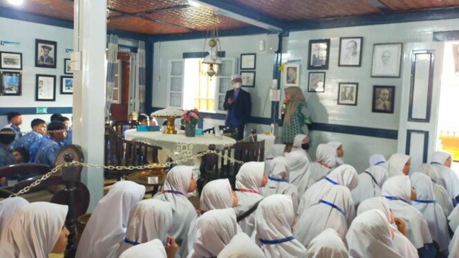 
 Santri Ponpes Al Kautsar Muhammadiyah Harau mengunjungi museum Bung Hatta di Kota Bukittinggi.(Nauri A)