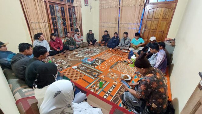 
 Rapat pembentukan koperasi simpan pinjam syariah yang diinisiasi Ranting Muhammadiyah Sungai Nanam.(Ist)