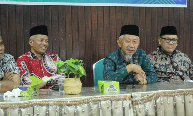 
 Rapat Koordinasi organisasi PDM dan PDA Kabupaten Tanah Datar bersama Ketua PP Muhammadiyah KH. Saad Ibrahim.