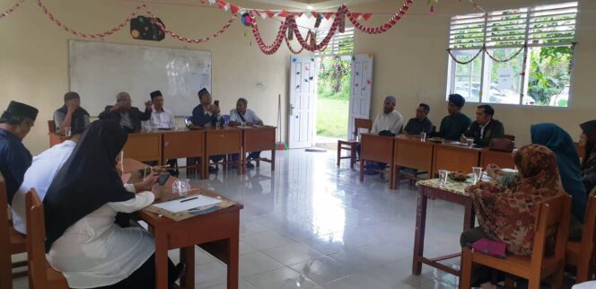 
 Rapat persiapan pembangunan fasilitas Muhammadiyah Boarding School Lima Kaum.(Ist)