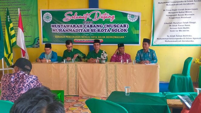 
 Pembukaan musyawarah cabang serentak 4 cabang Muhammadiyah yang ada di Kota Solok, Ahad (10/12/2023) di Komplek Muhammadiyah Pandan.(Ist)