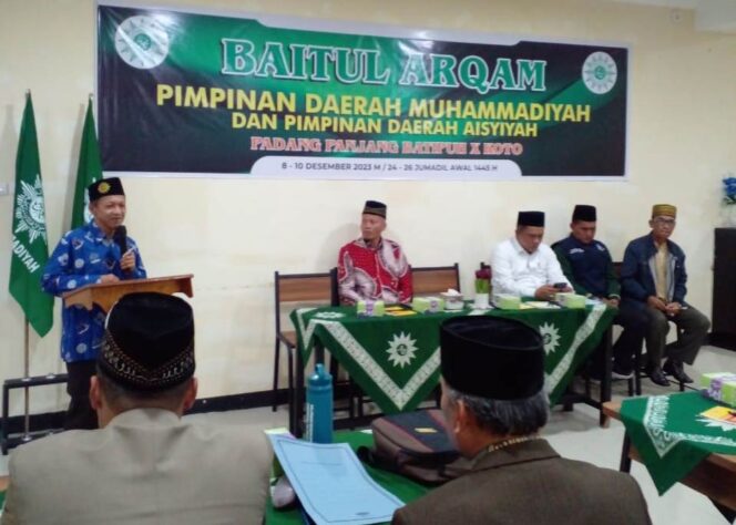 
 Prosesi seremonial pembukaan Bitul Arqam yang diikuti PDM dan PDA Pabasko.(ist)