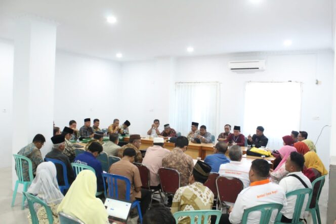 
 Dialog dan silaturrahim PWM Sumbar bersama Bendum PP Muhammadiyah, Hilman Latif.(Ist)